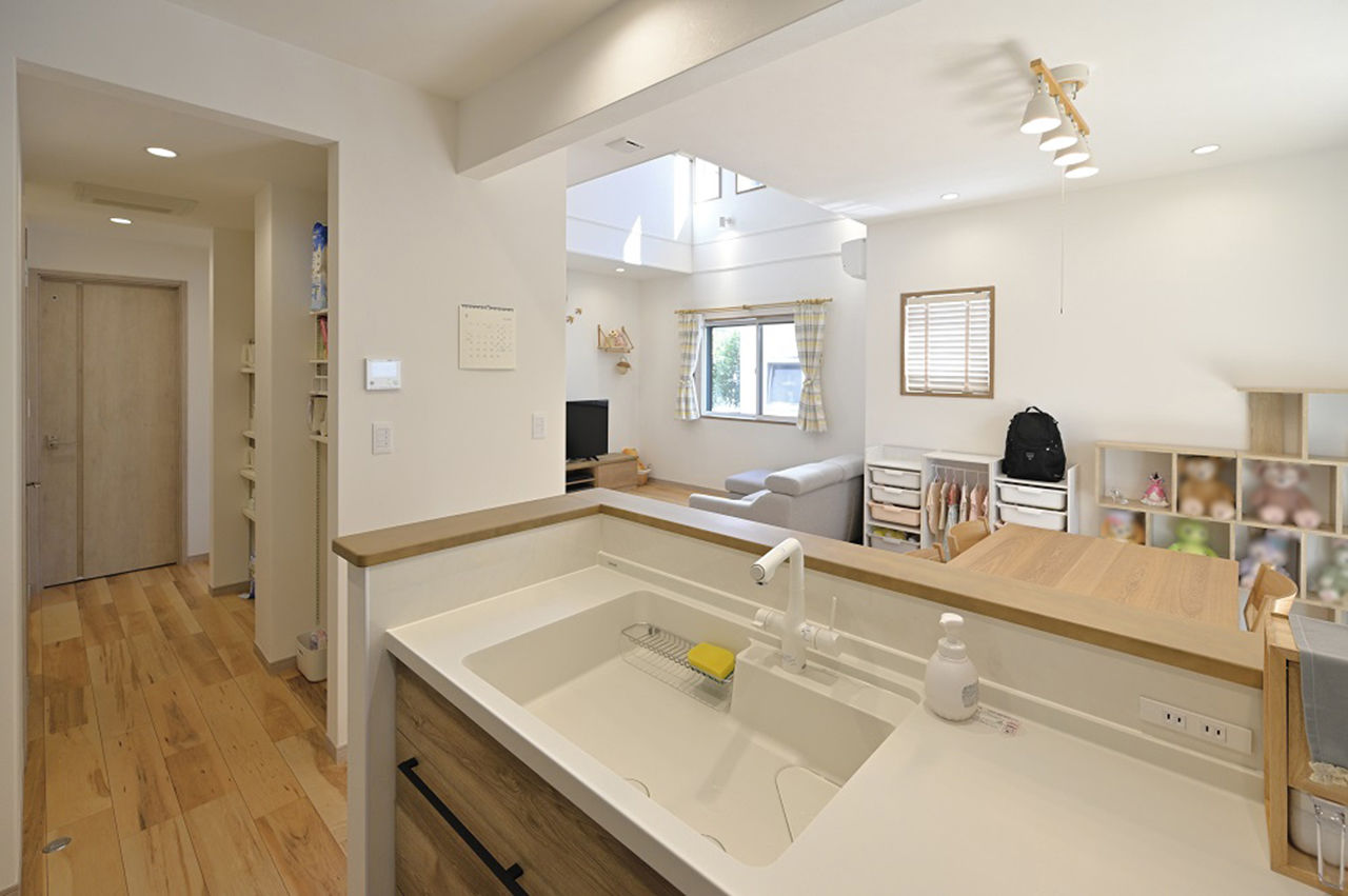 ウィザースホーム 【1500万円～1999万円／収納充実／吹き抜け／間取図有】子育ても楽しめる工夫が満載！可愛らしい北欧の家の建築実例画像6