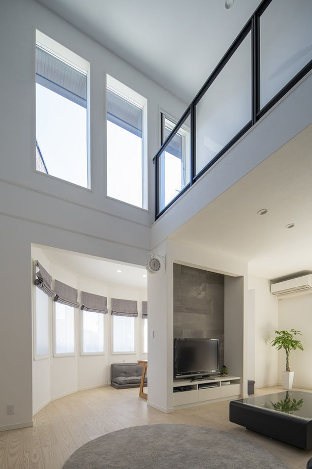 ウィザースホーム 【3500万円～3999万円／太陽光／吹き抜け／間取図有】旧家の面影と快適な暮らしが調和した風格ある住まいの建築実例画像2