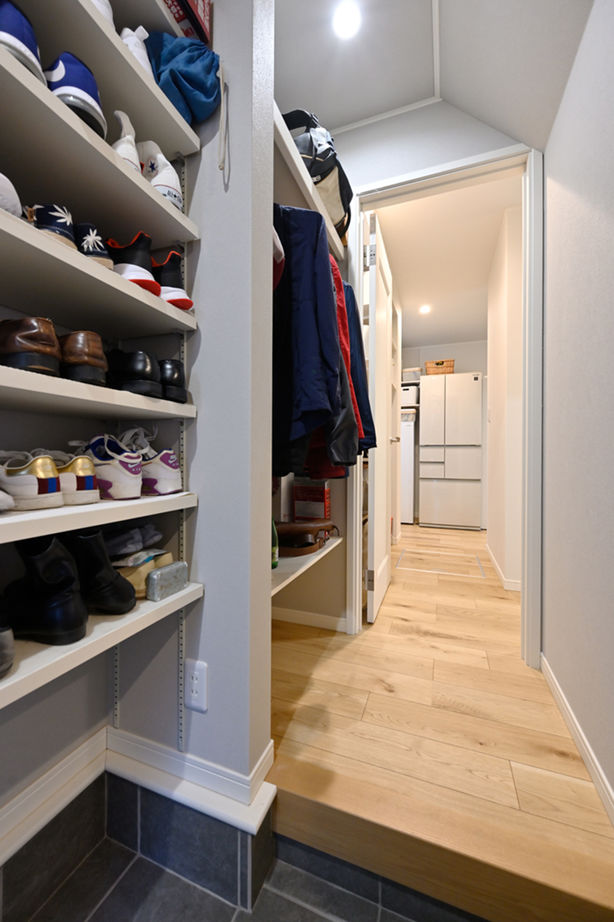 ウィザースホーム 【2600万円台／中庭／スキップフロア／間取図有】BBQなどホームパーティを楽しむ開放的な屋上のある家の建築実例画像9