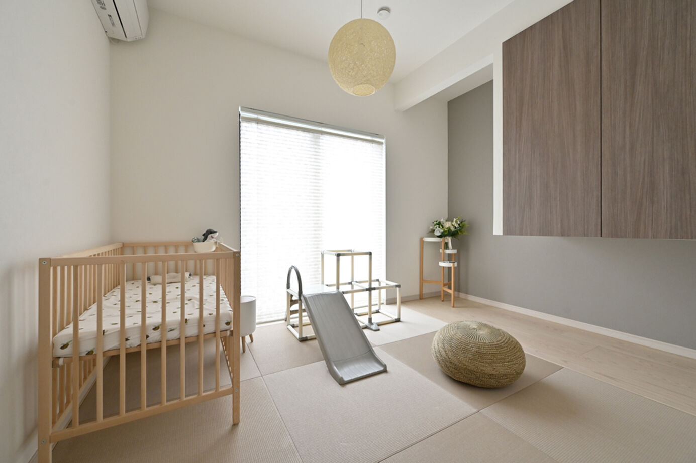 ウィザースホーム 【3500万円／中庭／収納充実／間取図】中庭と天井高2.6mのリビングにより、伸びやかな開放感を楽しむ家の建築実例画像7