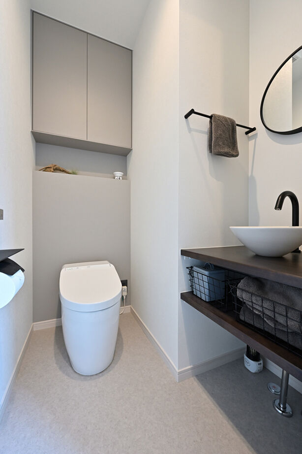 ウィザースホーム 【3500万円／中庭／収納充実／間取図】中庭と天井高2.6mのリビングにより、伸びやかな開放感を楽しむ家の建築実例画像12