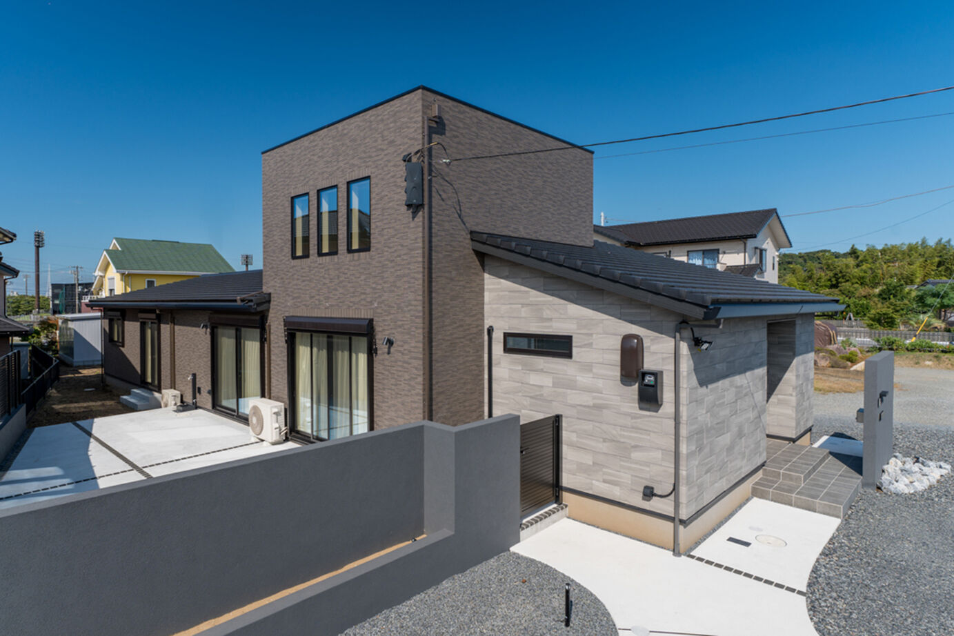 ウィザースホーム 【平屋／趣味／家事動線／収納充実】豊かなデザイン性と回遊動線など機能性を両立させたホテルライクな平屋の建築実例画像3