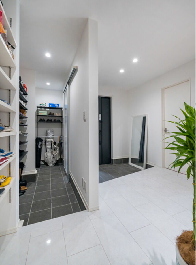 ウィザースホーム 【平屋／趣味／家事動線／収納充実】豊かなデザイン性と回遊動線など機能性を両立させたホテルライクな平屋の建築実例画像16