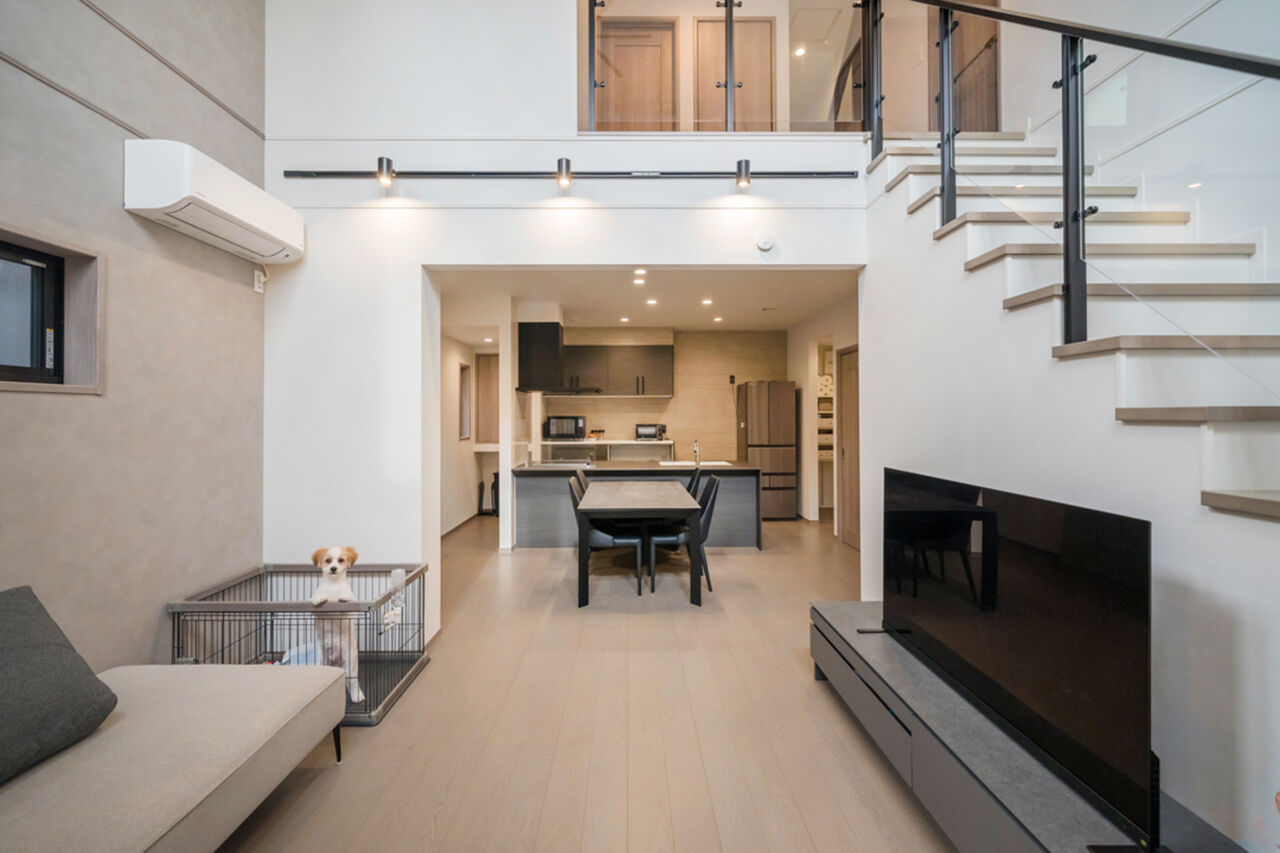 ウィザースホーム 【2400万円／吹抜／ペット／間取図】家事ラク動線と光あふれる吹き抜けがつくる、快適な暮らしの建築実例画像2