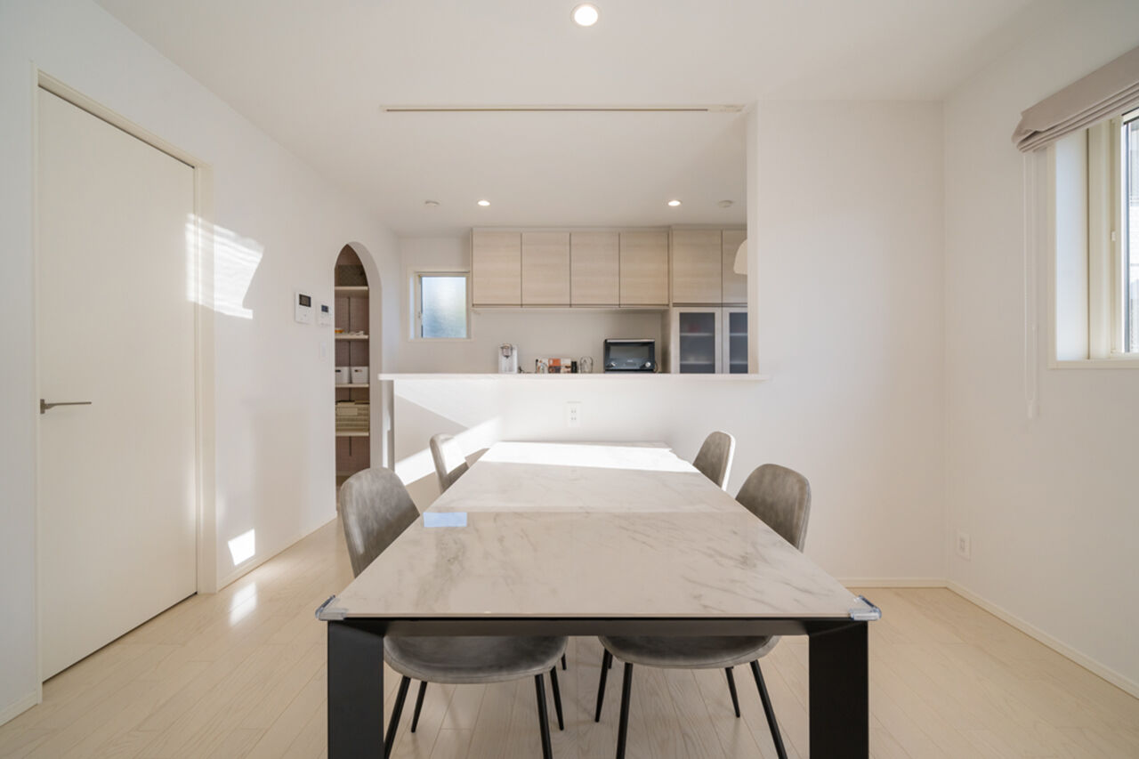 ウィザースホーム 【2200万円／家事動線／太陽光／間取図】回遊動線と収納の工夫で、自分たちらしく快適に暮らせる住まいにの建築実例画像1