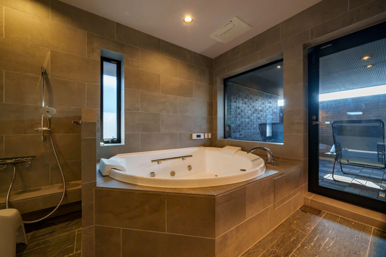 ウィザースホーム 【ビルトインガレージ／ペット／趣味】サウナ、ゴルフ…、趣味も癒しも叶える上質なセカンドハウスの建築実例画像7