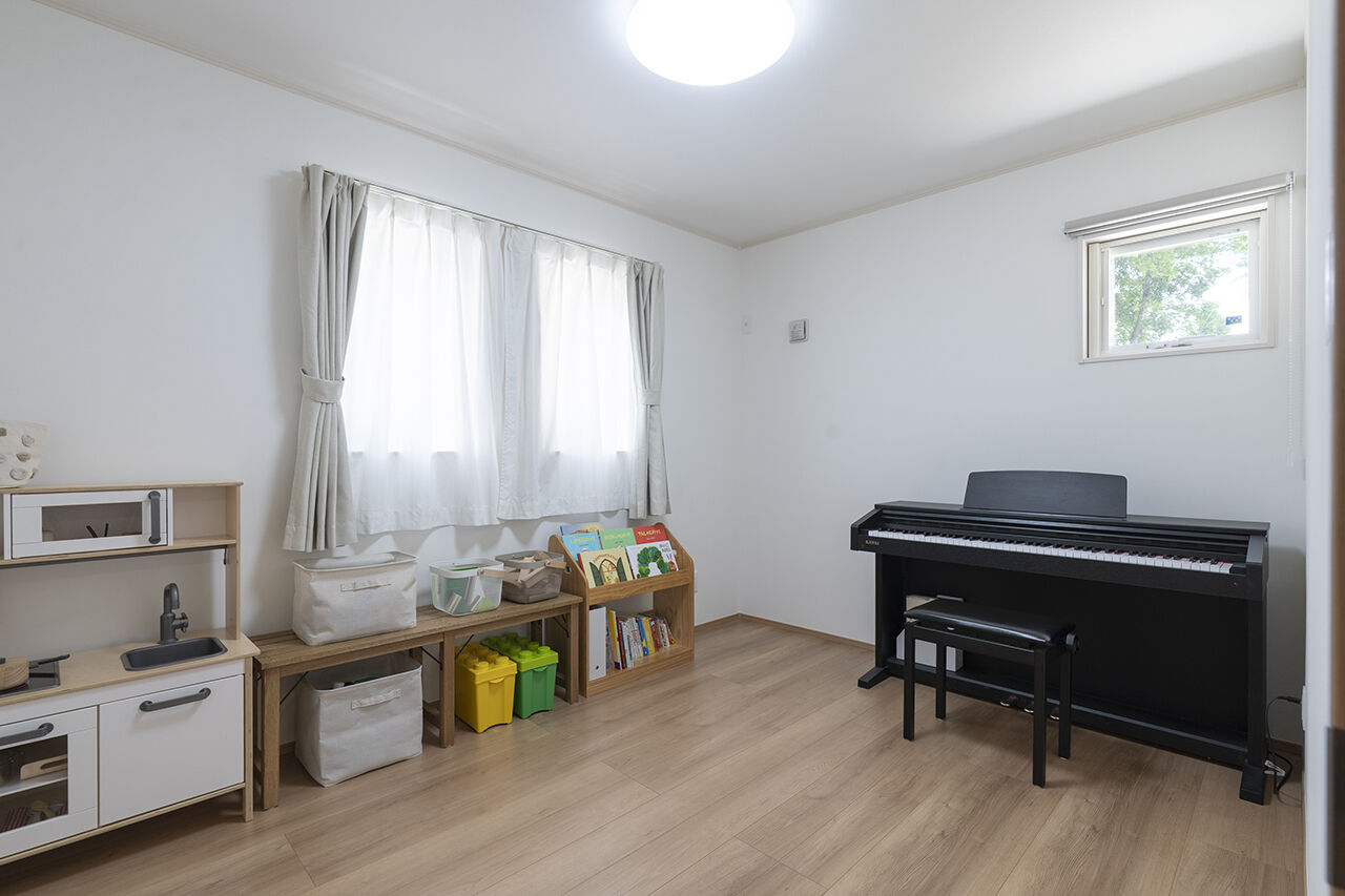 高勝の家 【仙台市｜間取り図有】大好きなインテリアが映えるやわらかな家。趣味のスペースも設けて暮らしが充実の建築実例画像7