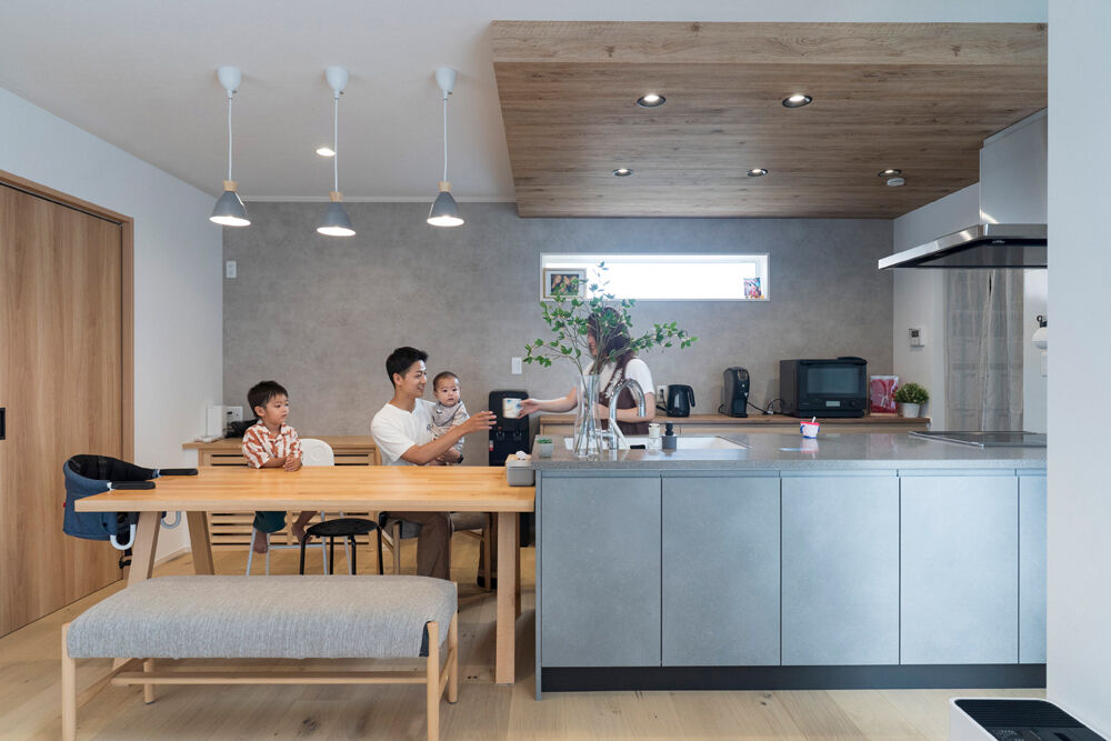 高勝の家 【間取り図有｜吹き抜け】エアコン1台で夏も冬も快適に過ごせる、吹き抜けリビングが開放的な家の建築実例画像5