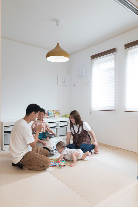 高勝の家 【間取り図有｜吹き抜け】エアコン1台で夏も冬も快適に過ごせる、吹き抜けリビングが開放的な家の建築実例画像6