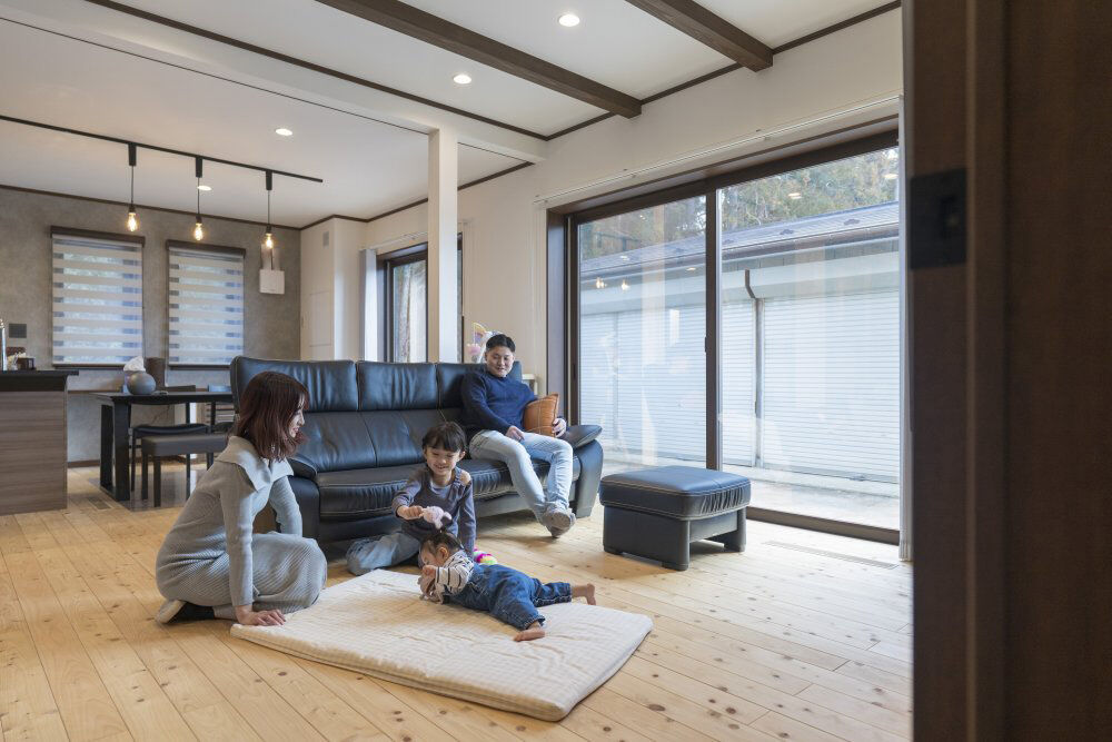 高勝の家 【間取り図有】柔軟に暮らせる間取りと回遊動線。個室居酒屋のような小上がり和室がお気に入りの建築実例画像2