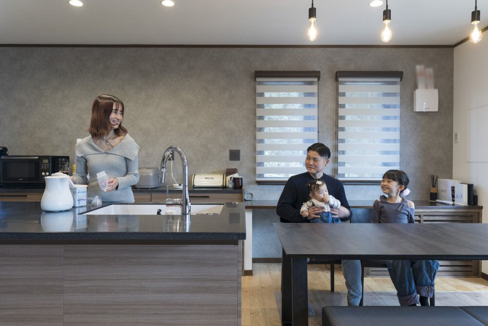 高勝の家 【間取り図有】柔軟に暮らせる間取りと回遊動線。個室居酒屋のような小上がり和室がお気に入りの建築実例画像3