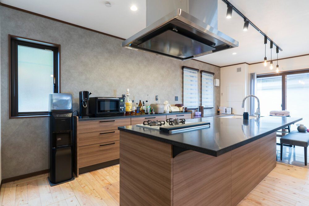 高勝の家 【間取り図有】柔軟に暮らせる間取りと回遊動線。個室居酒屋のような小上がり和室がお気に入りの建築実例画像4