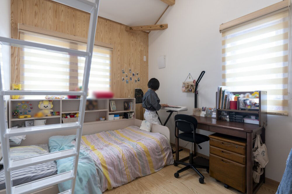 高勝の家 【大崎市｜間取り図有】吹き抜け＆畳コーナー一体型リビングでくつろげる和モダン住宅の建築実例画像7