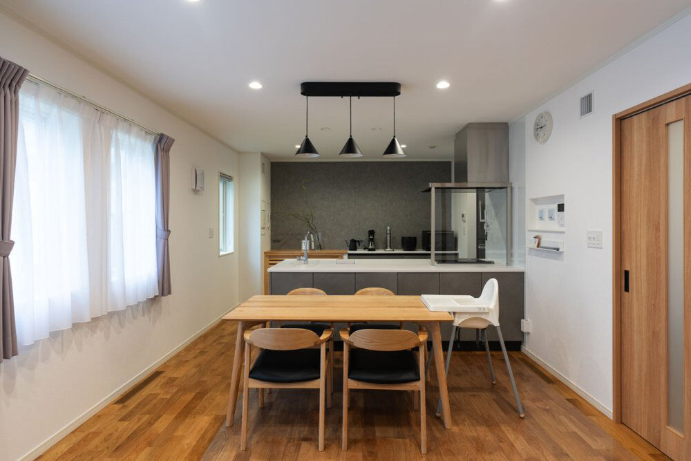 高勝の家 【シンプルモダン】管理と掃除と維持のしやすさにこだわった、ミニマルな住まいの建築実例画像2