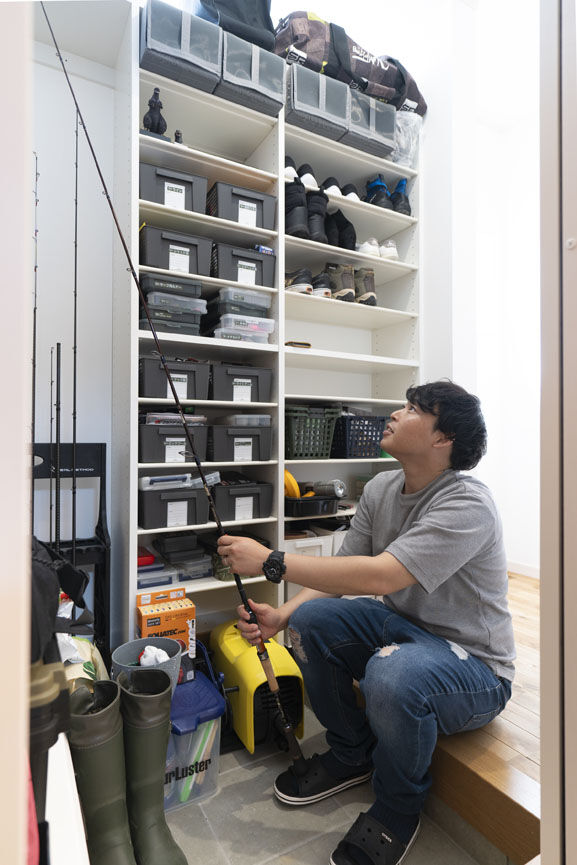 高勝の家 【間取り図有】無垢床と吹き抜けが心地いい住まい。便利な家事動線や趣味スペースも叶って大満足の建築実例画像10