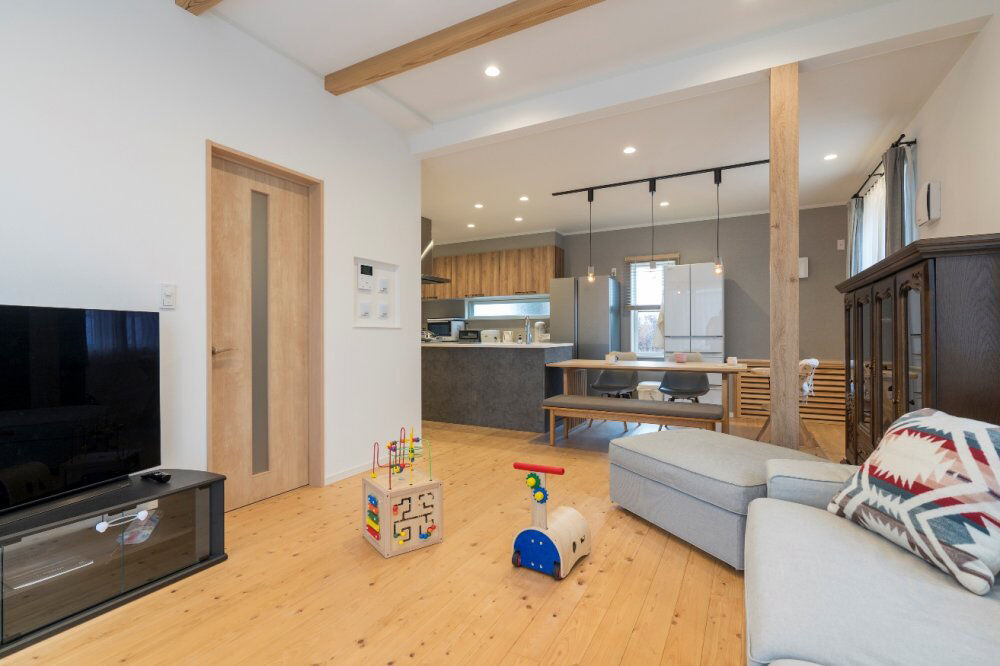 高勝の家 【加美町｜二世帯住宅】家族それぞれがプライベートとみんなで集まる時間を大切にできる家の建築実例画像2