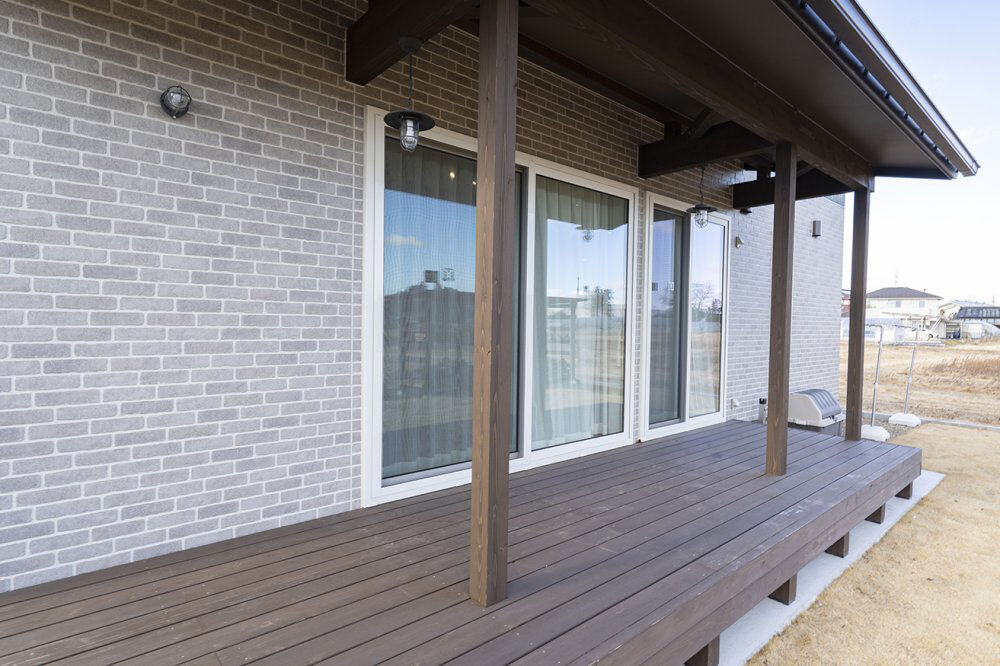 高勝の家 【間取り図有｜吹き抜け｜薪ストーブ】子どもの感性が育つ、木のある暮らし。休日は家族でBBQもの建築実例画像9