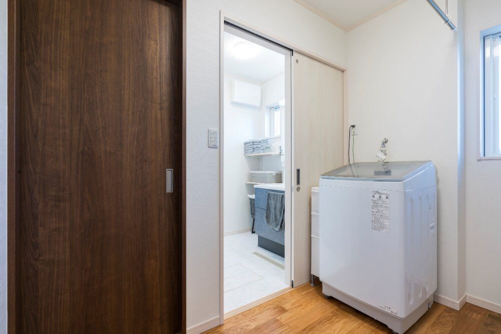 高勝の家 【大崎市｜間取り図有｜二世帯】ゾーニングで家族みんなが快適。便利な家事動線で洗濯が効率的にの建築実例画像5