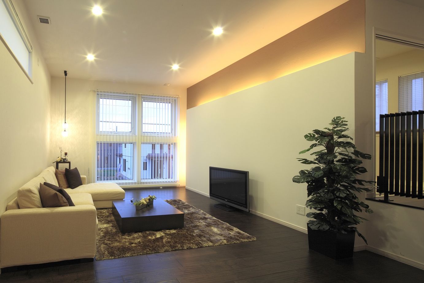 ジョイフルホーム 【札幌市/2000～2500万円/バイク/2階リビング】札幌市内で叶えたビルトインガレージハウスの建築実例画像3