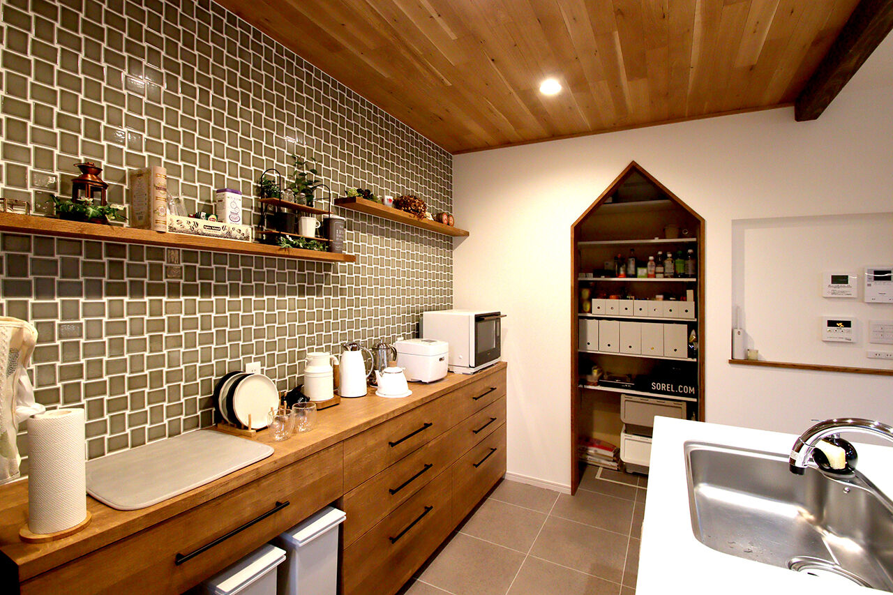 ジョイフルホーム 【札幌市／2500～2999万円／吹抜け／スケルトン階段】お気に入りの家具が映える、スタイリッシュな家が完成の建築実例画像5