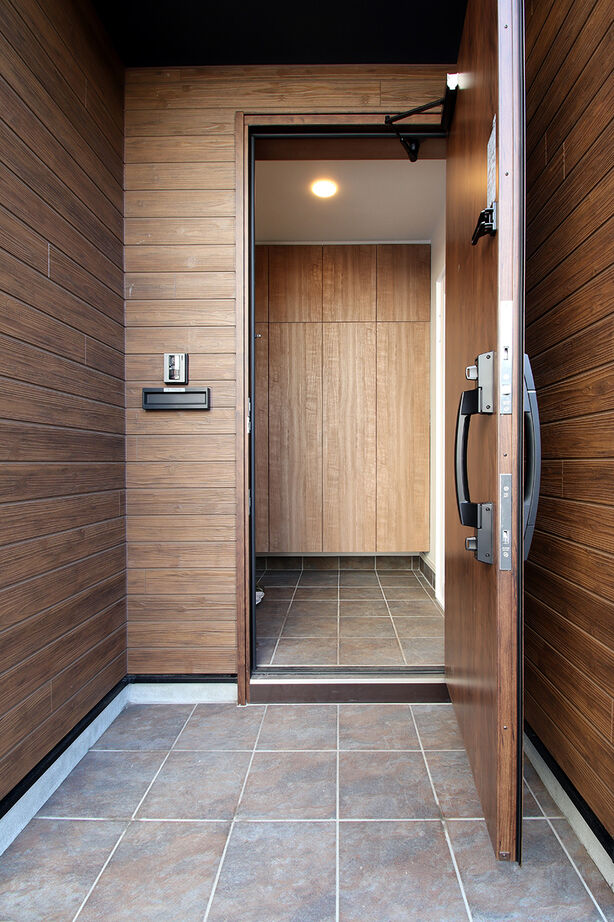 ジョイフルホーム 【札幌市／3000～3499万円／吹抜け／ビルトインガレージ】家族をひとつにつなぐ、6帖大の吹抜けの建築実例画像10