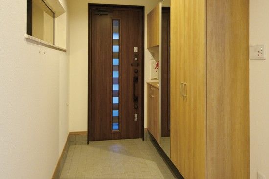 藤和建業（パナソニックビルダーズグループ） 【札幌市/4人家族(両親+夫婦)/2LDK＋3LDK間取図】お互いに気兼ねなく暮らせる　玄関共用の快適な二世帯住宅の建築実例画像2