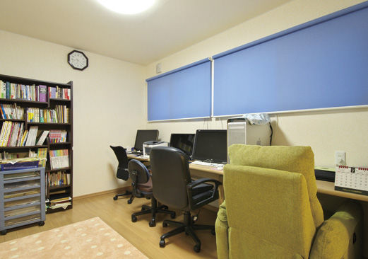 藤和建業（パナソニックビルダーズグループ） 【札幌市/4人家族(両親+夫婦)/2LDK＋3LDK間取図】お互いに気兼ねなく暮らせる　玄関共用の快適な二世帯住宅の建築実例画像6