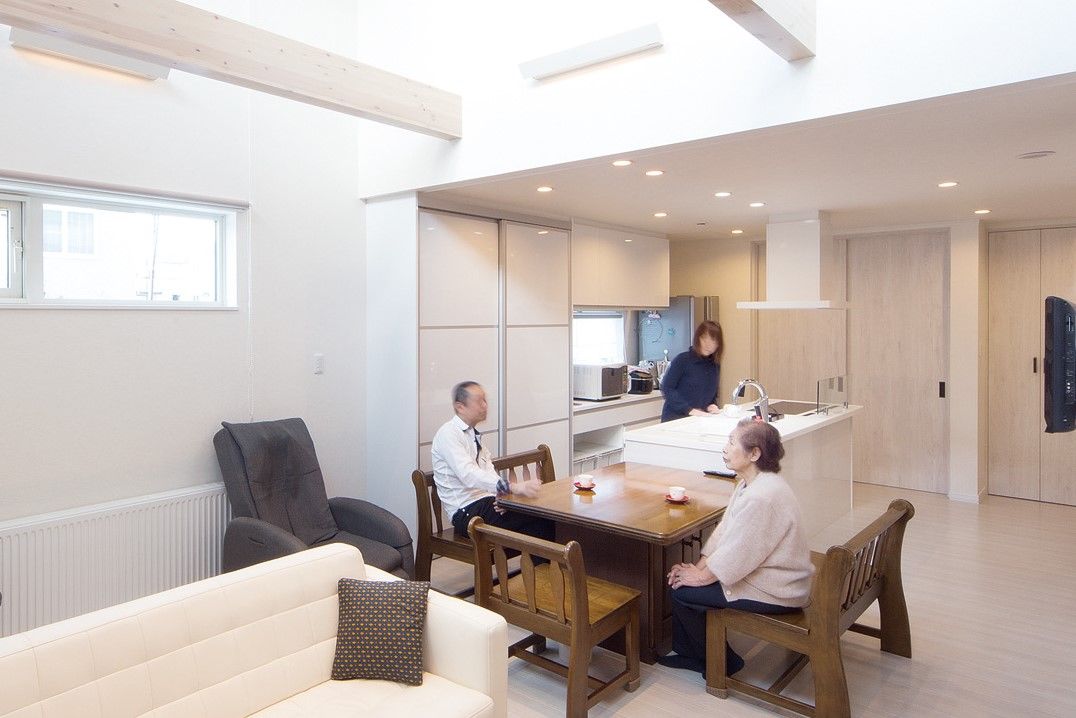 藤和建業（パナソニックビルダーズグループ） 【3LDK間取図/アイランドキッチン/吹抜け/二世帯】「より暮らしやすく」　住み替えで快適＆便利を実現の建築実例画像5