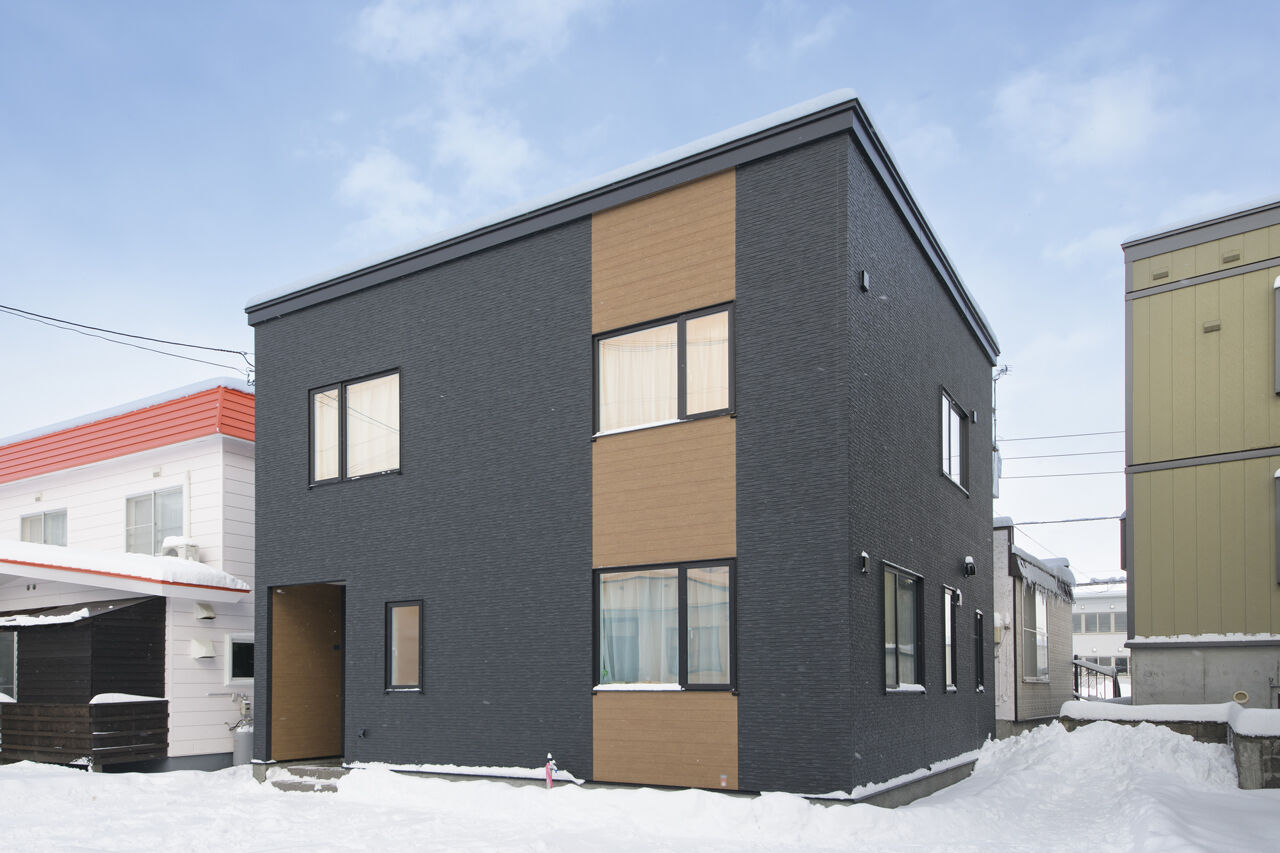 藤和建業（パナソニックビルダーズグループ） 【札幌市/2LDK間取図】アウトドア用品を並べられる土間収納に感激。回遊動線や広々キッチンも理想通りの建築実例画像