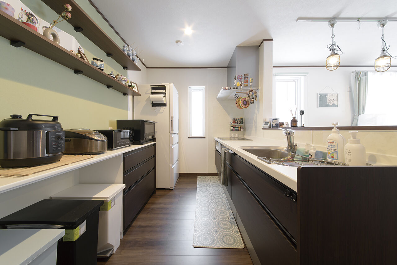 藤和建業（パナソニックビルダーズグループ） 【札幌市/2LDK間取図】アウトドア用品を並べられる土間収納に感激。回遊動線や広々キッチンも理想通りの建築実例画像5