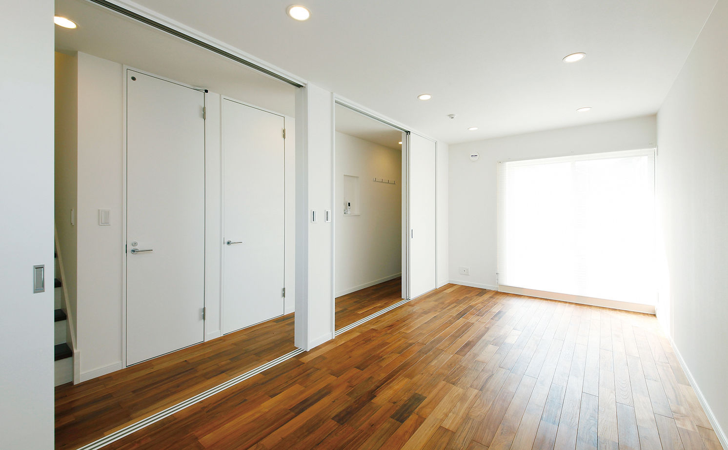 八幡 【東京ゼロエミ水準3/2000万円台/25坪/間取り図】吹き抜けと大開口が生む明るく開放的にのびのび暮らせる家の建築実例画像7