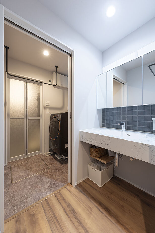 八幡 【2階リビング／家事動線／間取図】全開口でつながる広々バルコニー、太陽光発電搭載でZEH水準以上の住まいの建築実例画像9