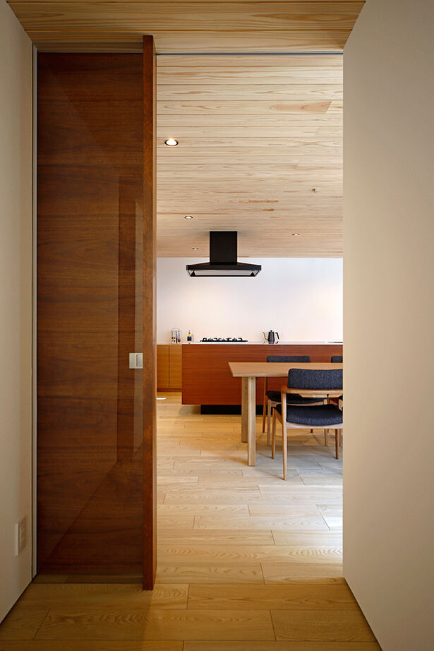 kisetsu 【3000万円台/理想の間取り】住宅地でもこの開放感。コートハウスが叶えた自然を感じる伸びやかな暮らしの建築実例画像7