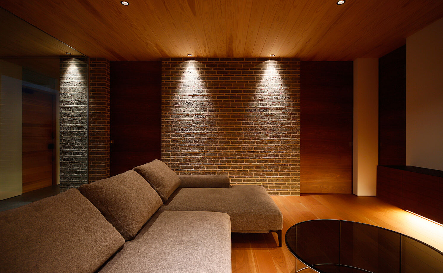 kisetsu 【平屋×ガレージハウス/間取り図】中庭が叶えてくれたカーテンレスな暮らしの平屋「開放感は格別です」の建築実例画像3