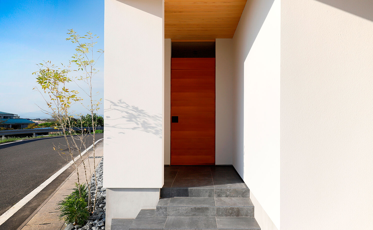 kisetsu 【平屋×ガレージハウス/間取り図】中庭が叶えてくれたカーテンレスな暮らしの平屋「開放感は格別です」の建築実例画像6