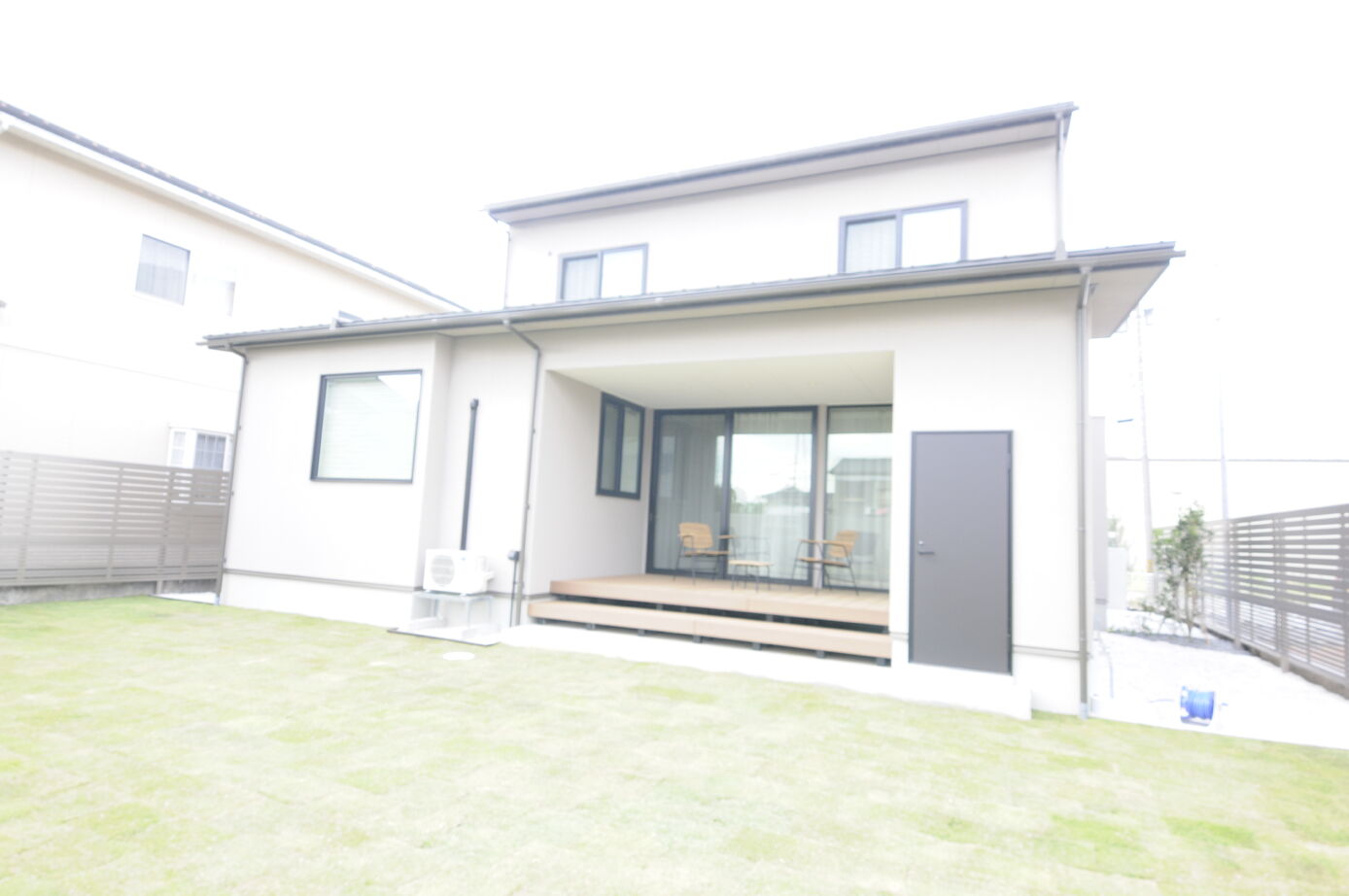 トミソー 【インナーガレージ/書斎/パントリー】趣味を楽しみながらも家族とつながりを感じられる遊び心にあふれた家の建築実例画像2