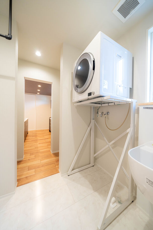 トミソー 【インナーガレージ/書斎/パントリー】趣味を楽しみながらも家族とつながりを感じられる遊び心にあふれた家の建築実例画像5