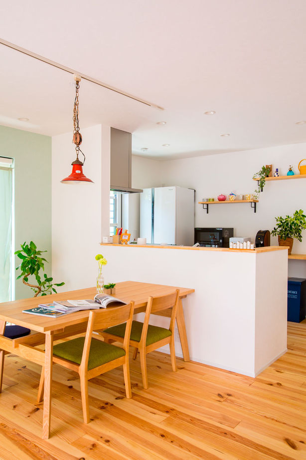 シンプル工務店 【1000万円台/30坪台/4LDK/間取り図】外はかっこよく中は無垢でかわいく。シンプルだから見事にマッチの建築実例画像5