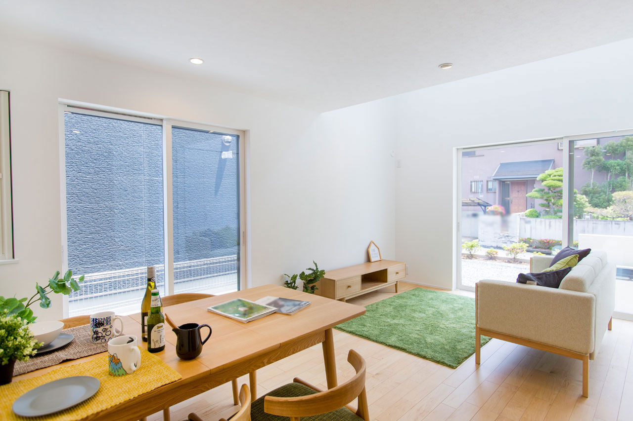 シンプル工務店 【1000万円台/約30坪/4LDK/吹抜けリビング/間取り図】シンプルモダンのデザインと広々暮らせる豊富な収納の建築実例画像7