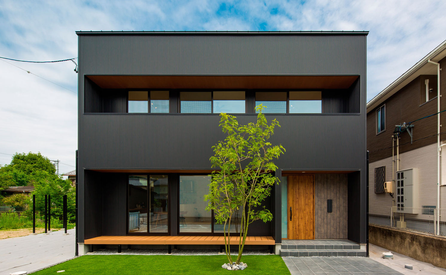 シンプル工務店 【1000万円台/30坪台/3LDK/間取り図面】行きたい所にすぐ行ける家事動線が幸せ。大型収納が５つもできた！の建築実例画像2