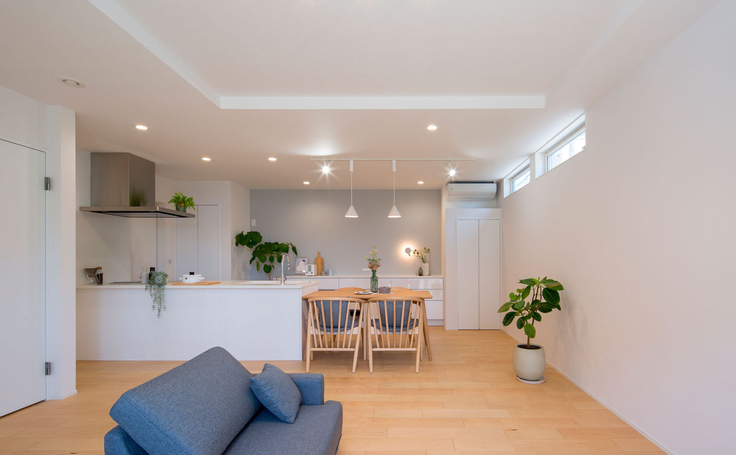 シンプル工務店 【1000万円台/平屋/20坪台/間取り図】L字型の平屋。掃除がラクと白をテーマに、すっきり広々の平屋！の建築実例画像2