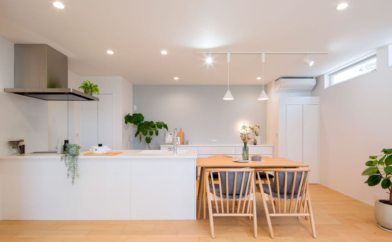 シンプル工務店 【1000万円台/平屋/20坪台/間取り図】L字型の平屋。掃除がラクと白をテーマに、すっきり広々の平屋！の建築実例画像5