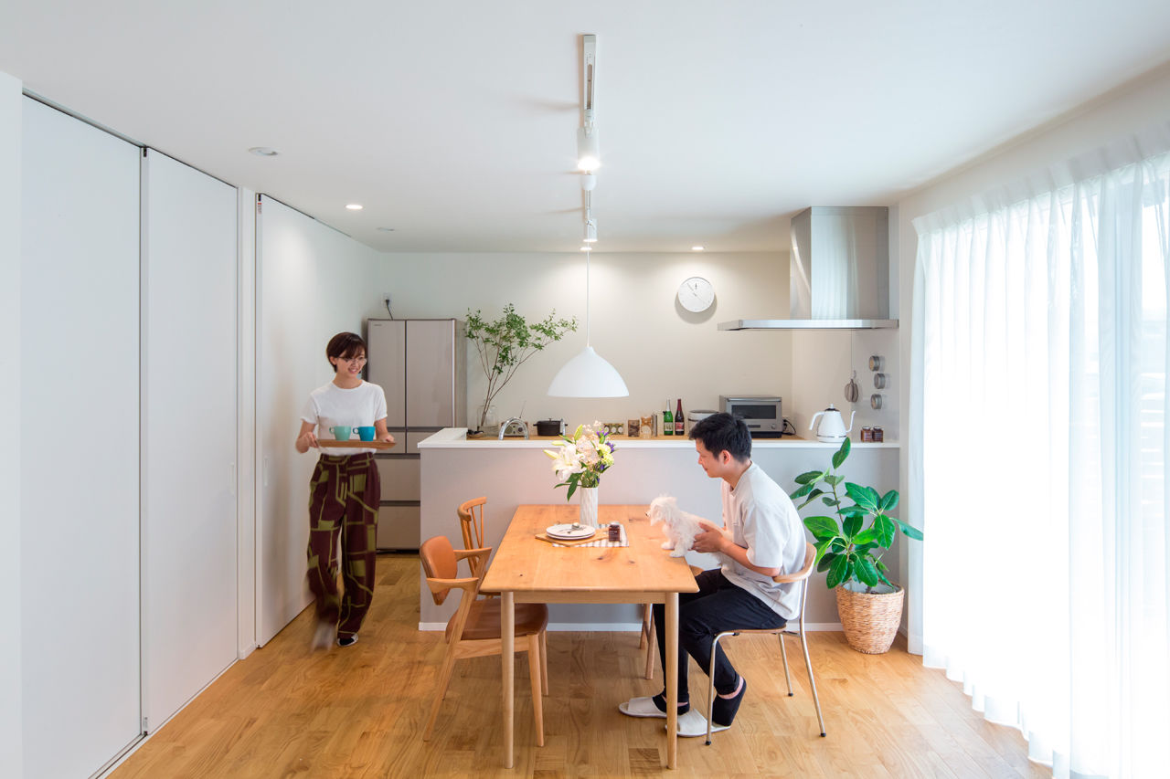 シンプル工務店 【岐阜/1000万円台/30坪台/4LDK/間取り図】東南の光をたっぷり取り込むL字の間取り。音楽演奏も楽しめる！の建築実例画像2