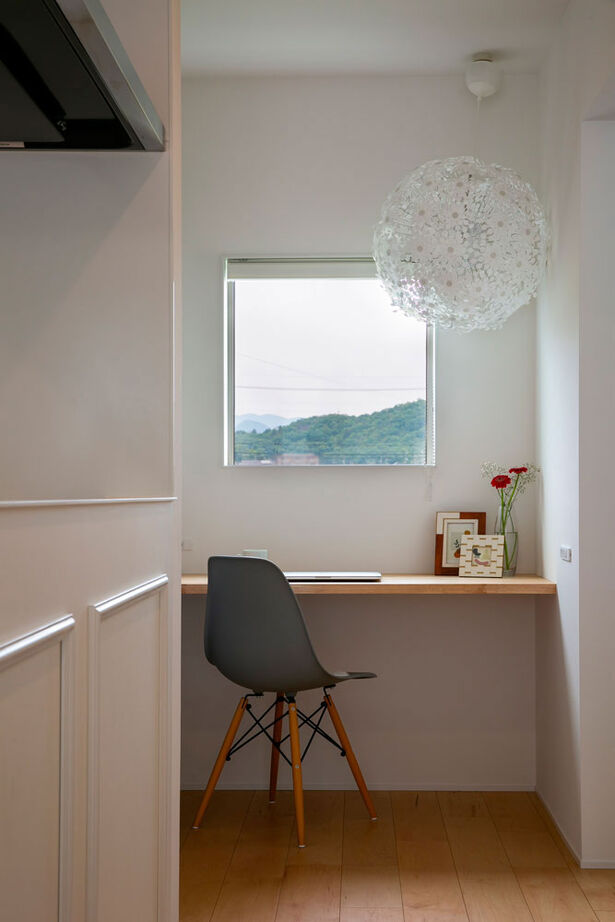 シンプル工務店 【1000万円台/30坪台/3LDK/間取り図】猫と暮らす、三角屋根の白いおうち。大人かわいいインテリアも満喫の建築実例画像5