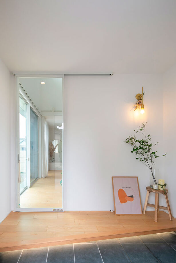 シンプル工務店 【1000万円台/30坪台/3LDK/間取り図】猫と暮らす、三角屋根の白いおうち。大人かわいいインテリアも満喫の建築実例画像9