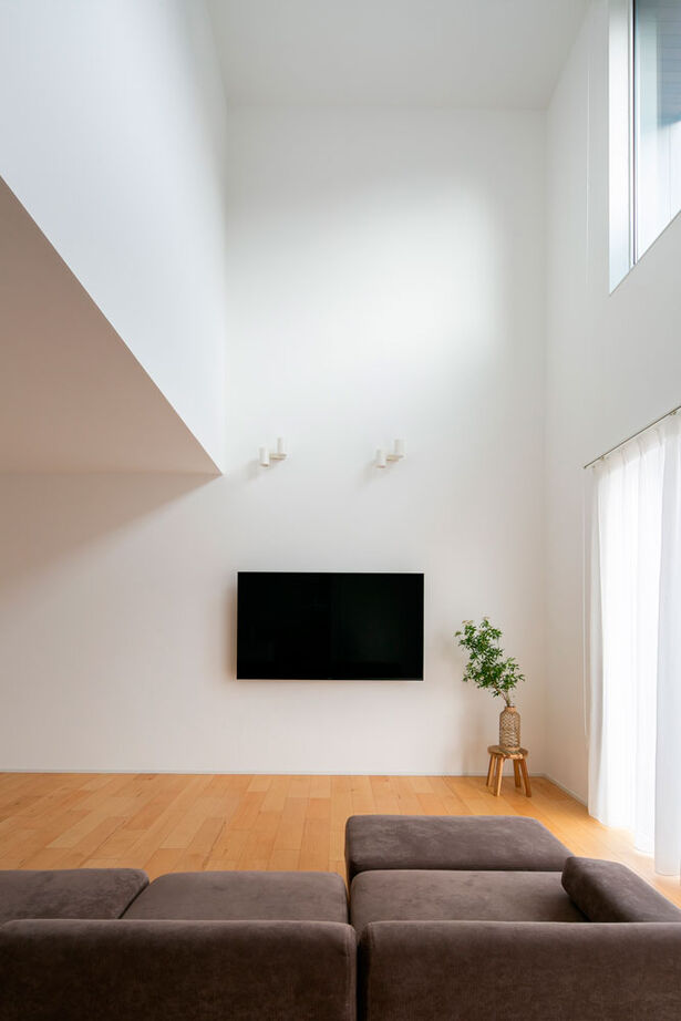 シンプル工務店 【1000万円台/30坪台/吹抜け/間取り図】「シンプルでおしゃれ」をまさに体現。仲間たちと賑やかに寛げる家の建築実例画像4