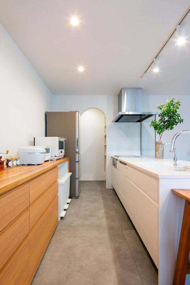 シンプル工務店 【1000万円台/30坪台/吹抜け/間取り図】「シンプルでおしゃれ」をまさに体現。仲間たちと賑やかに寛げる家の建築実例画像6