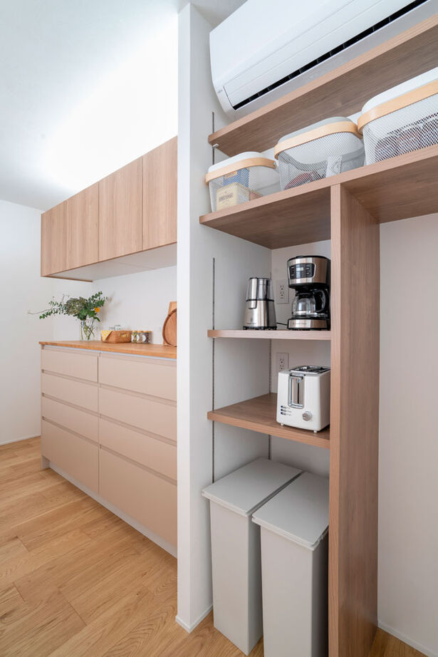 シンプル工務店 【1000万円台/平屋/30坪台/間取り図】見せると隠すが好バランス。アイデア収納ですっきり暮らせるL字の平屋の建築実例画像10