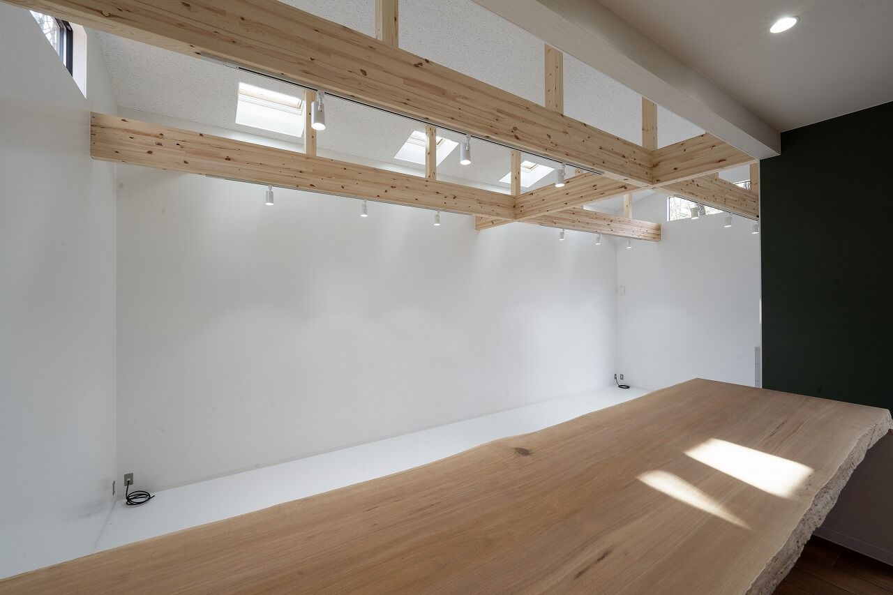 エースホーム山梨（芙蓉建設） 【自由設計／平屋／アトリエ】森の中に佇むアトリエのある別荘の建築実例画像3