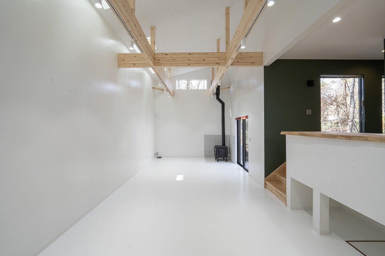 エースホーム山梨（芙蓉建設） 【自由設計／平屋／アトリエ】森の中に佇むアトリエのある別荘の建築実例画像4